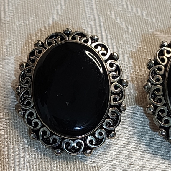 Vintage Black Glass Cabochon Clip-On Earrings Ornate Silver  Filigree Victorian - Picture 7 of 12